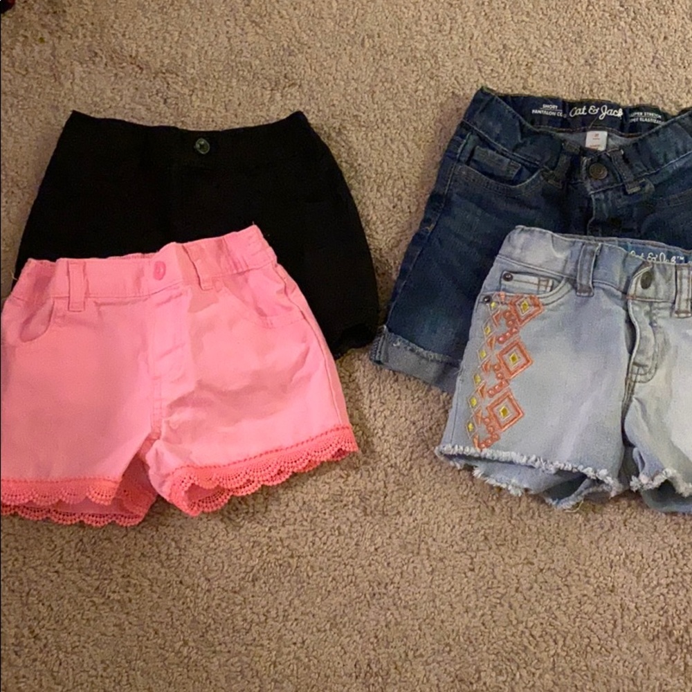 Bundle of 4 Pairs of Shorts ⭐️